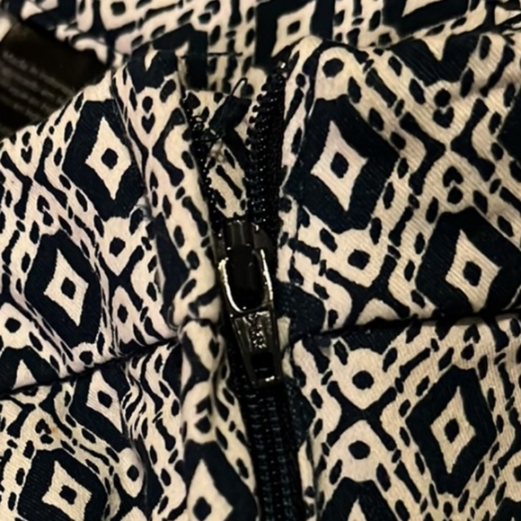H&M Patterned Ankle Pant - Picture 6 of 9